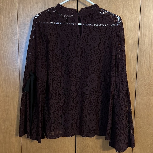 LOFT Lace Blouse - Picture 4 of 4